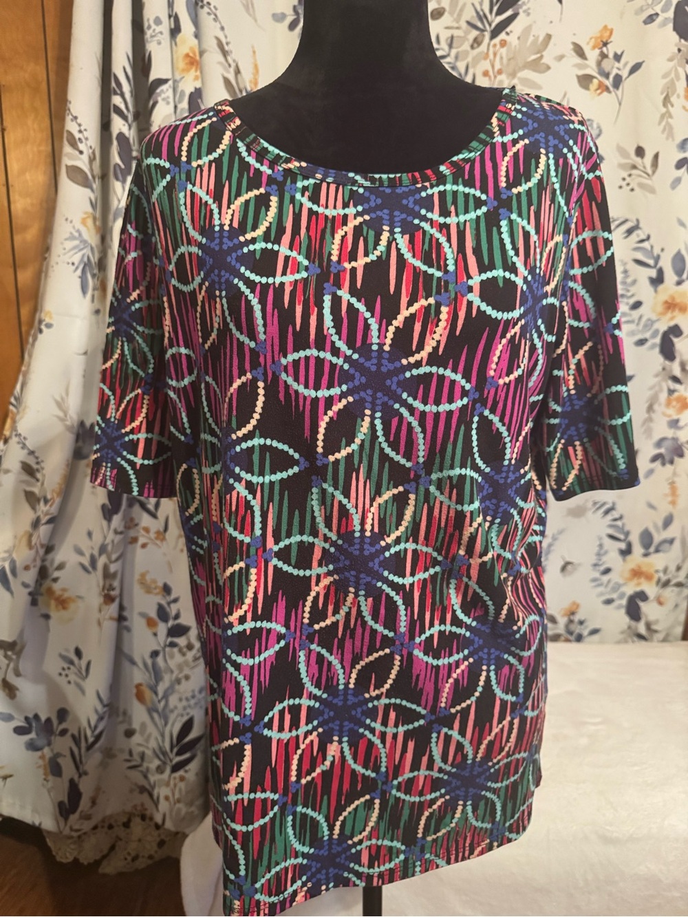 Black Short Sleeve Top with Multicolor Geometric Print